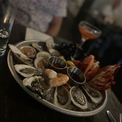 Stingray Lounge - Seafood Platter