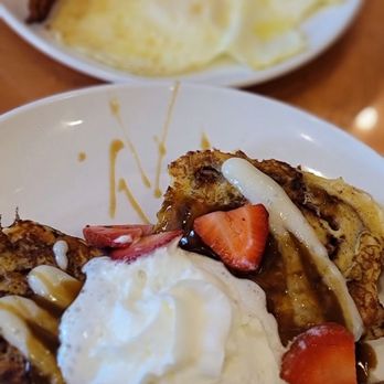 Another Broken Egg Cafe - Cinammon Roll French Toast - Breakfast & Brunch Near Me - Lakewood Ranch, Florida