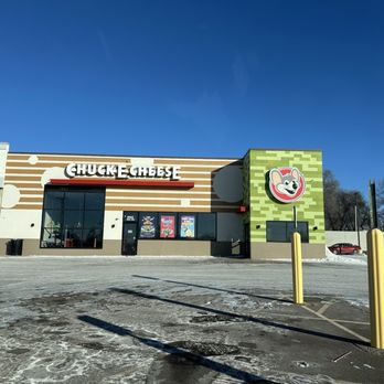 Chuck E. Cheese - Outside of Chuck E Cheese - Pizza Near Me - Blaine, Minnesota