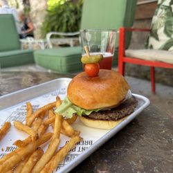 Saint Paul Brewing - California BURGER