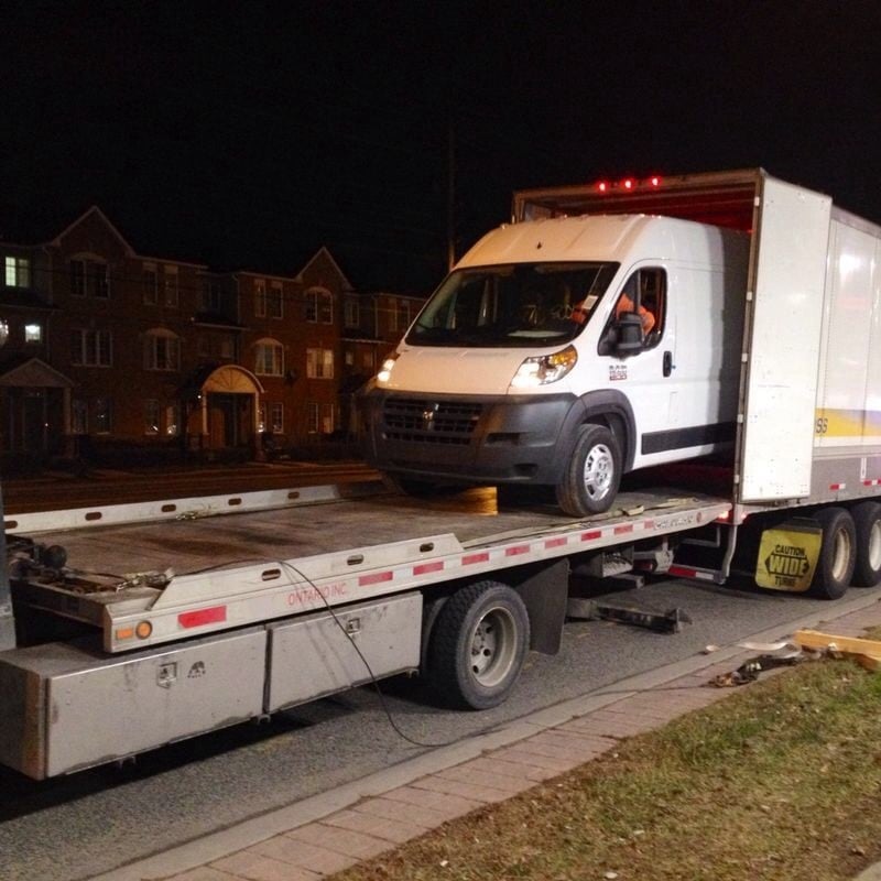 ROAD RUNNER TOWING Updated September 2024 4950 Yonge Street