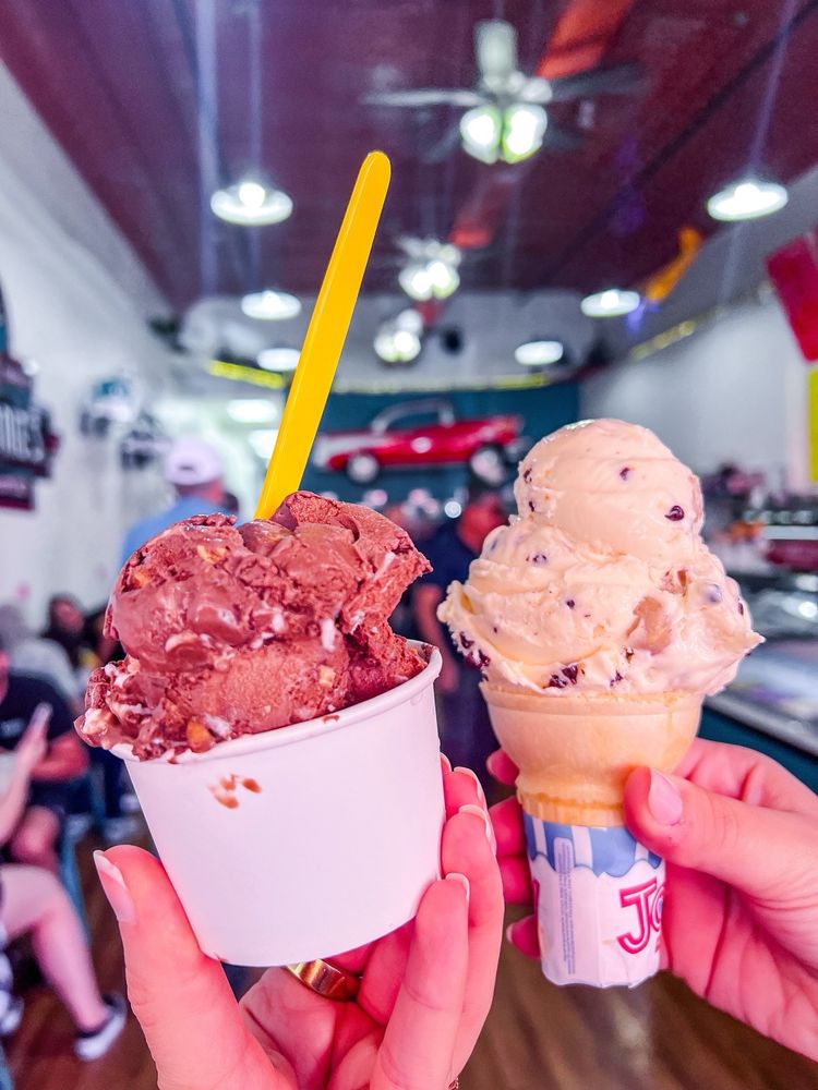 Social spots from Frannie's