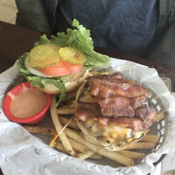 Waterfront Cafe - Bacon cheeseburger - Cafes Near Me - La Conner, Washington