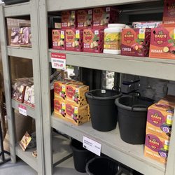 Ellerslie Gift & Garden - Seed potatoes & Potato buckets (June 2022)