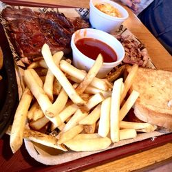 Bob Sykes Barbeque - Half slab with fries