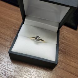 Len Larson Jewelry Company - Solitaire Gold Engagement Ring