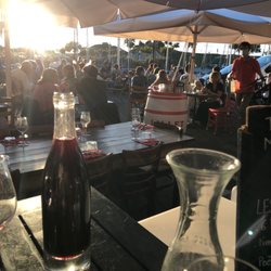 Le Cervane - Belle terrasse au coucher de soleil.