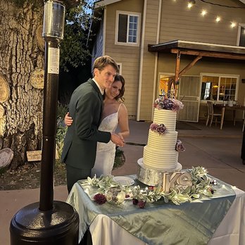 Elite Baking - My sister and brother-in-law loved the cake! - Bakeries Near Me - San Diego, California