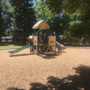 Belle Cooledge Park - Parks Near Me - Sacramento, California