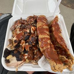 B&L Caribbean Foodz - Jerk Chicken + Fish special accompanied with the Rasta Pasta goes crazy‍