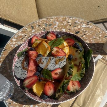 Allegra Scottsdale - Fruit bowl - Cocktail Bars Near Me - Scottsdale, Arizona
