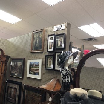 Consignment Plus - Another booth - Antiques Near Me - Louisville, Kentucky Consignment Plus - Another booth - Antiques Near Me - Louisville, Kentucky