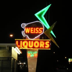 Weiss Liquors - Weiss Neon At Night