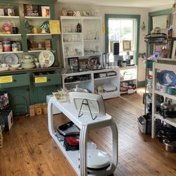 Community Thrift of South Seaville UMC - Fully stocked kitchenwares