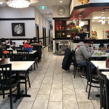 Thai Son Restaurant - Dining area with chandeliers~ - Vietnamese Near Me - Richmond, British Columbia