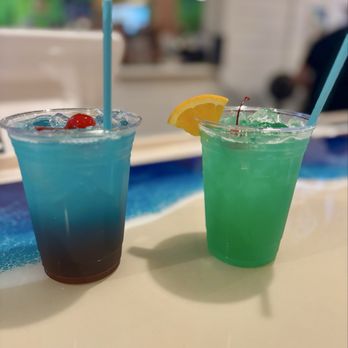 Lazy Turtle Oceanfront Grille - Drinks - American Near Me - Oak Island, North Carolina