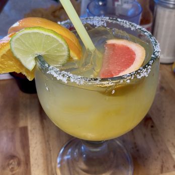 Los Tres Cochinitos - Mexican Near Me - Wilmington, California