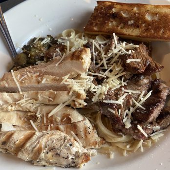 Yellow Brix Restaurant - Green Chile fettuccine with added chicken and steak. Cousin said the steak was delicious and not chewy. He enjoyed it a lot. - Seafood Near Me - Carlsbad, New Mexico
