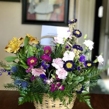620 Florist - 12-13 days later and they still look awesome! And they smell really good! - Florists Near Me - Round Rock, Texas