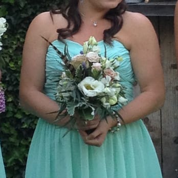 Fluidbloom Designs - bridesmaid's bouquets - Wedding Planning Near Me