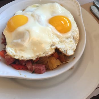 Beach Plum Kitchen - Breakfast hash - New American Near Me - Carlsbad, California Beach Plum Kitchen - Breakfast hash - New American Near Me - Carlsbad, California