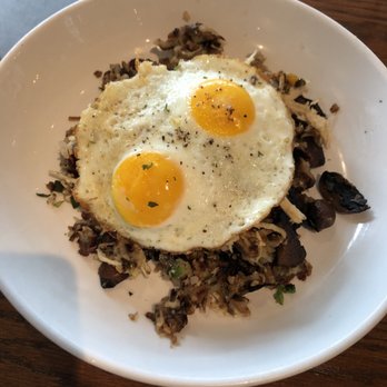 Maplewood Kitchen and Bar - Chicken Hash - Breakfast & Brunch Near Me - Cincinnati, Ohio Maplewood Kitchen and Bar - Chicken Hash - Breakfast & Brunch Near Me - Cincinnati, Ohio