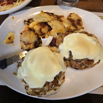 Matthews Diner - Crab Cake Benedict - Diners Near Me - Waldwick, New Jersey Matthews Diner - Crab Cake Benedict - Diners Near Me - Waldwick, New Jersey