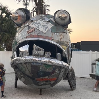 The Ugly Grouper - Bars Near Me - Holmes Beach, Florida