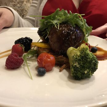 Source Infinie - Duck breast with crispy potatoes. - Brasseries Near Me - Paris, 75