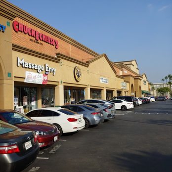 Einstein Bros. Bagels - Parking lot of Einstein bagels - Bagels Near Me - Pasadena, California