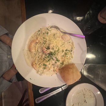 Hatteras Sol Waterside Grill - Seafood Alfredo - New American Near Me - Hatteras, North Carolina Hatteras Sol Waterside Grill - Seafood Alfredo - New American Near Me - Hatteras, North Carolina