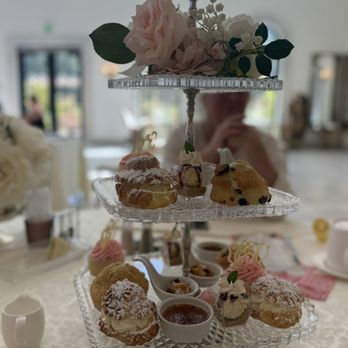 Chateau Des Fleurs - Dessert tray - Venues & Event Spaces Near Me - Eagle, Idaho Chateau Des Fleurs - Dessert tray - Venues & Event Spaces Near Me - Eagle, Idaho