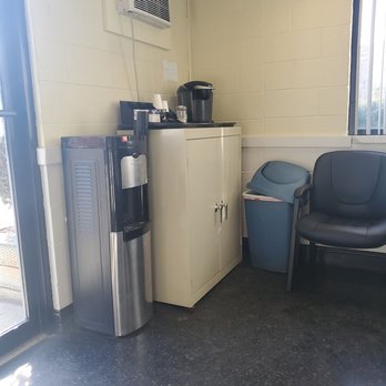 Tech Lube - Waiting lounge - Oil Change Stations Near Me - Dorchester, Massachusetts Tech Lube - Waiting lounge - Oil Change Stations Near Me - Dorchester, Massachusetts