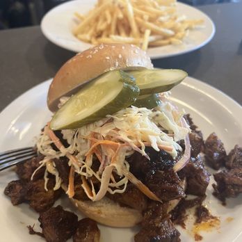 Industrial Eats - Brisket sandwich - doodoo - Pizza Near Me - Buellton, California