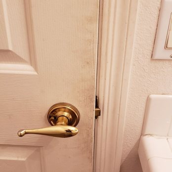 2 Single Moms Cleaning Service - Home Cleaning Near Me