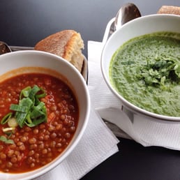 The close-up is deceiving: these are size S portions (Spanish lentils soup, Spicy spinach soup) The close-up is deceiving: these are size S portions (Spanish lentils soup, Spicy spinach soup)