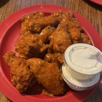 Pequod's Pizza - Hot wings - Pizza Near Me - Chicago, Illinois Pequod's Pizza - Hot wings - Pizza Near Me - Chicago, Illinois