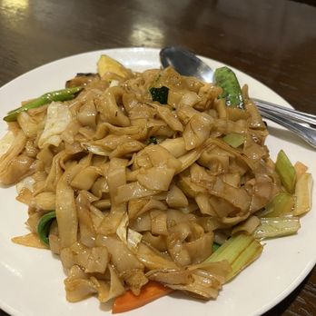 Golden Palace - Vegetable Chow Fun - Chinese Near Me - Moraga, California Golden Palace - Vegetable Chow Fun - Chinese Near Me - Moraga, California