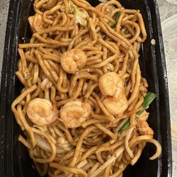 Zheng's Kitchen - Tini shrimp lo mein