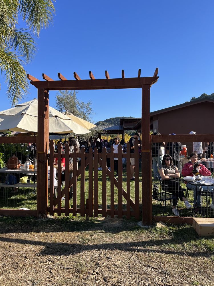 VALLEY OAK FARMS Updated September 2024 11 Photos 424 Kalana Ave