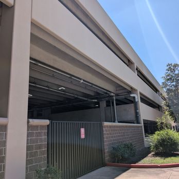 Costco - Parking garage - Wholesale Stores Near Me - Houston, Texas