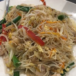 Chopstick & Chicken - Salted fish chicken fried vermicelli !! Cudos for venturing but I think this with rice is a lot better.