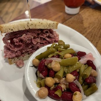 Manhattan in the Desert - Corn Corned Beef Sandwich 1/2 - Delis Near Me - Palm Springs, California