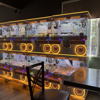 Tea So - Toy vending machines/gashapons. - Desserts Near Me - Castro Valley, California