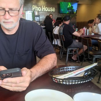Pho House - Inside of the restaurant. - Vietnamese Near Me - Oceanside, California