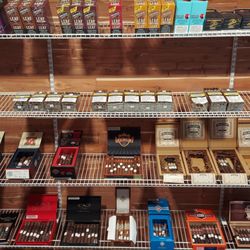 Belmont tobacco and vape