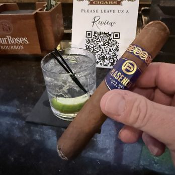 King Corona Cigars - Tobacco Shops Near Me - Tampa, Florida King Corona Cigars - Tobacco Shops Near Me - Tampa, Florida