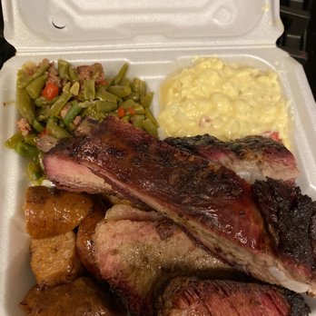 Burns Original BBQ - Ribs, brisket, links, with green beans and potato salad - Barbeque Near Me - Houston, Texas Burns Original BBQ - Ribs, brisket, links, with green beans and potato salad - Barbeque Near Me - Houston, Texas