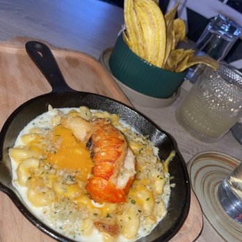 Sweet Catch - Mac and Cheese with a side of plantain chips - Seafood Near Me - Brooklyn, New York Sweet Catch - Mac and Cheese with a side of plantain chips - Seafood Near Me - Brooklyn, New York
