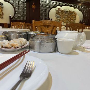 Golden Dragon Restaurant - Artsy shot - Dim Sum Near Me - Los Angeles, California Golden Dragon Restaurant - Artsy shot - Dim Sum Near Me - Los Angeles, California
